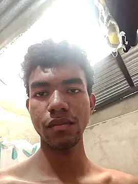 Snapshot of Reynold2608 chatting on January 23, 2025, 5:52 pm Reynold2608 online show from January 23, 2025, 5:52 pm