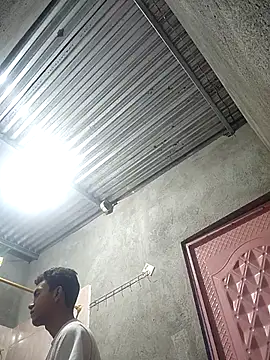 Reynold2608 online show from March 22, 2026, 12:07 pm