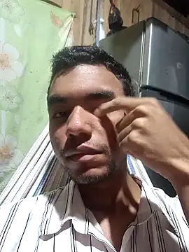 Snapshot of Reynold2608 chatting on December 2, 2025, 4:03 am Reynold2608 online show from December 2, 2025, 4:03 am