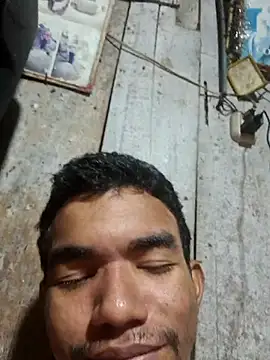 Reynold2608 online show from December 19, 2025, 4:16 am