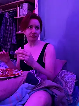 Snapshot of Nina-Chick777 chatting on October 29, 2025, 4:00 am Nina-Chick777 online show from October 29, 2025, 4:00 am