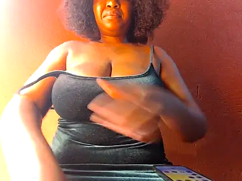 Snapshot of EbonyRose9 chatting on May 25, 2026, 7:29 am EbonyRose9 online show from May 25, 2026, 7:29 am