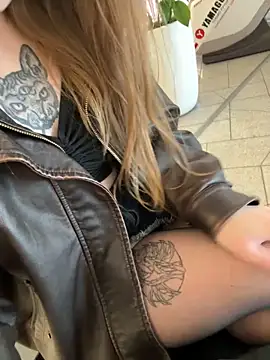 Sunny   Bunny online show from April 9, 2026, 1:17 pm