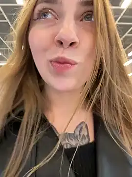 Sunny   Bunny online show from November 1, 2025, 1:05 pm