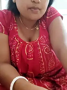 Snapshot of Priya_2222 chatting on February 10, 2025, 10:53 am Priya 2222 online show from February 10, 2025, 10:53 am