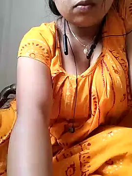 Snapshot of Priya_2222 chatting on February 4, 2025, 5:53 am Priya 2222 online show from February 4, 2025, 5:53 am