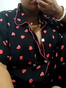 Snapshot of Priya_2222 chatting on January 31, 2025, 5:53 pm Priya 2222 online show from January 31, 2025, 5:53 pm