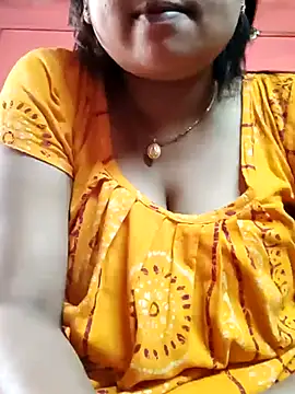 Snapshot of Priya_2222 chatting on February 17, 2025, 9:46 am Priya 2222 online show from February 17, 2025, 9:46 am