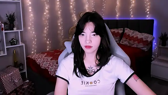 as1an girlfriend online show from December 19, 2025, 6:49 am