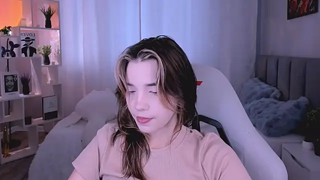 as1an girlfriend online show from June 30, 2026, 3:39 am