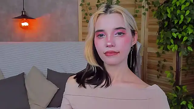 Snapshot of as1an_girlfriend chatting on January 29, 2025, 10:16 am as1an girlfriend online show from January 29, 2025, 10:16 am