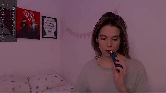 Snapshot of _ni_kiss chatting on January 10, 2025, 8:48 pm ni kiss online show from January 10, 2025, 8:48 pm