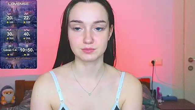 Snapshot of Wild_Sophie_ chatting on January 18, 2025, 6:43 pm Wild Sophie online show from January 18, 2025, 6:43 pm