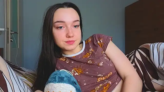 Snapshot of Wild_Sophie_ chatting on January 3, 2025, 8:10 am Wild Sophie online show from January 3, 2025, 8:10 am