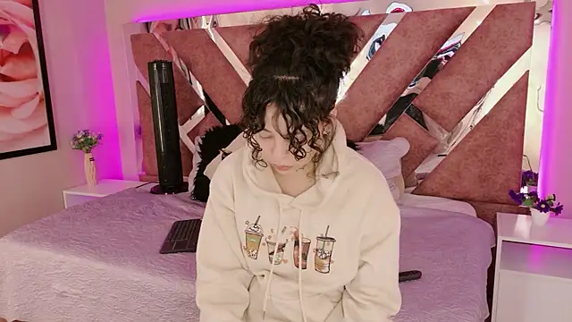 KatherineGomez online show from April 12, 2026, 2:26 am