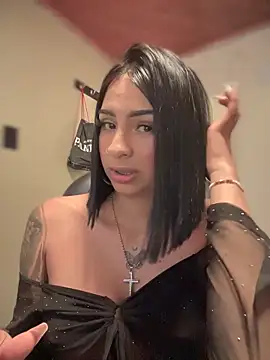 Snapshot of Hilary_pinkk chatting on December 16, 2025, 2:49 am Hilary pinkk online show from December 16, 2025, 2:49 am