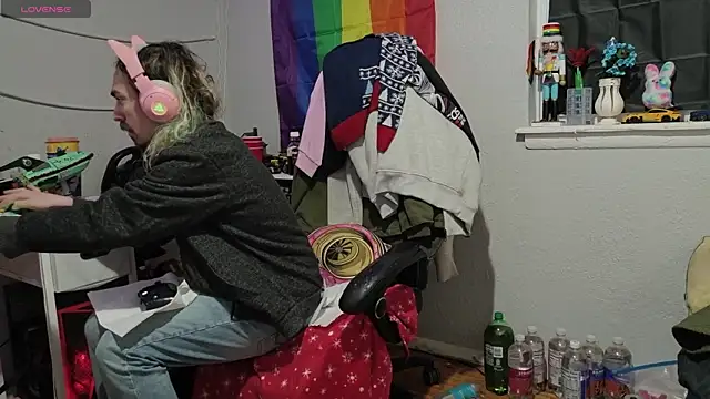 tallnerdyguy online show from January 12, 2026, 3:35 am