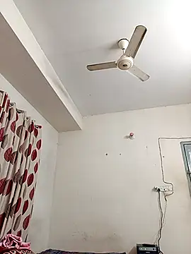 Snapshot of Tisha-01 chatting on November 29, 2025, 3:39 am Tisha-01 online show from November 29, 2025, 3:39 am