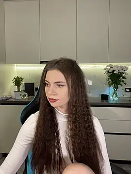 CurlyLara online show from November 29, 2025, 3:39 am