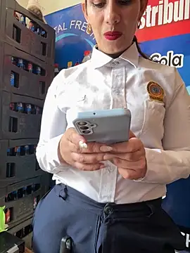 Alysson-- online show from December 5, 2025, 1:43 pm