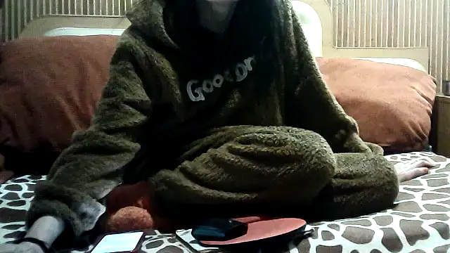 Snapshot of AlanaLaDream chatting on March 3, 2026, 2:35 pm AlanaLaDream online show from March 3, 2026, 2:35 pm