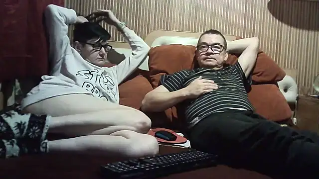 AlanaLaDream online show from December 4, 2025, 4:50 pm