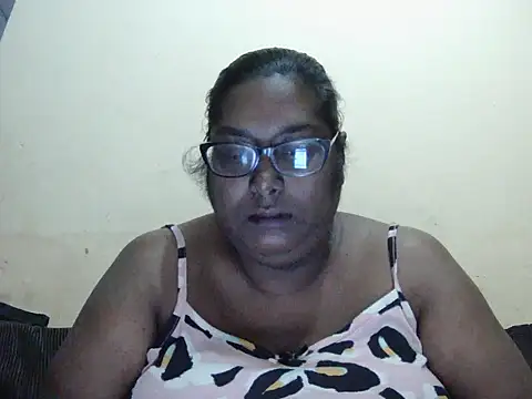 Snapshot of Sexy_Tigress26 chatting on October 19, 2025, 9:39 pm Sexy Tigress26 online show from October 19, 2025, 9:39 pm