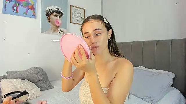 naughtyloverss online show from November 28, 2025, 5:13 pm