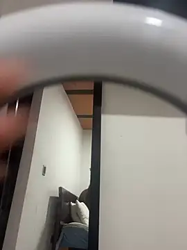 Khenta Michells online show from March 22, 2026, 11:12 am