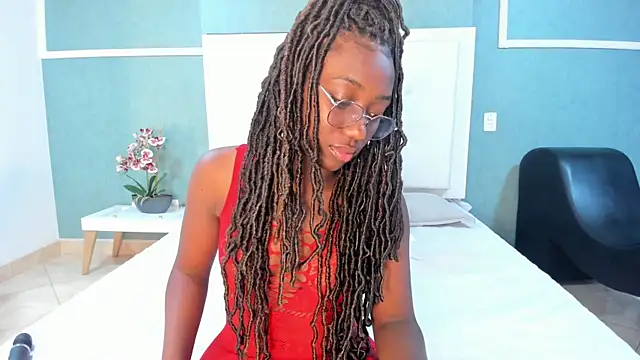 Snapshot of Khenta_Michells chatting on September 11, 2025, 11:32 am Khenta Michells online show from September 11, 2025, 11:32 am