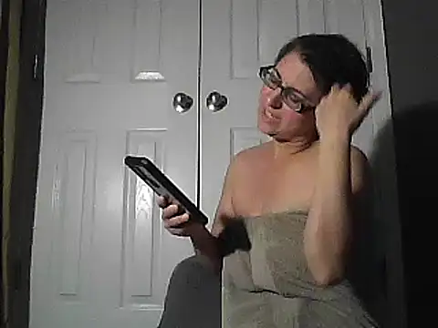 Snapshot of MsPink_Flamingtoes544 chatting on December 15, 2024, 7:57 am MsPink Flamingtoes544 online show from December 15, 2024, 7:57 am