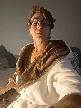 Snapshot of MsPink_Flamingtoes544 chatting on September 27, 2025, 1:06 pm MsPink Flamingtoes544 online show from September 27, 2025, 1:06 pm