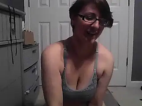 Snapshot of MsPink_Flamingtoes544 chatting on January 9, 2025, 7:50 pm MsPink Flamingtoes544 online show from January 9, 2025, 7:50 pm