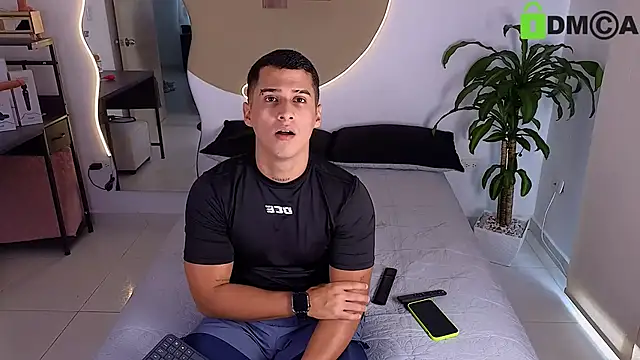 hot69temptation  online show from April 8, 2026, 3:02 pm