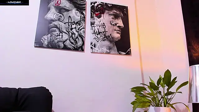 Snapshot of CruzVega chatting on November 13, 2025, 1:09 am CruzVega online show from November 13, 2025, 1:09 am