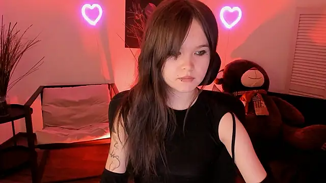 Snapshot of Elainebeness chatting on March 20, 2026, 7:37 pm Elainebeness online show from March 20, 2026, 7:37 pm