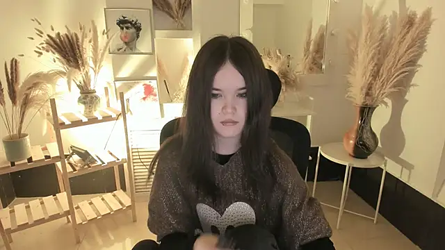 Elainebeness online show from November 7, 2025, 7:51 pm