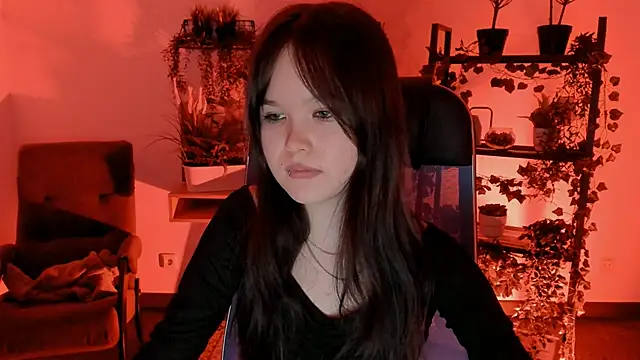 Snapshot of Elainebeness chatting on March 10, 2026, 7:29 pm Elainebeness online show from March 10, 2026, 7:29 pm