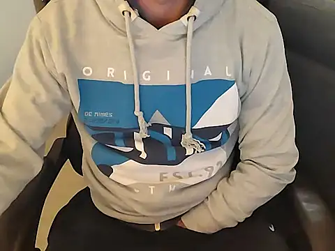 jayb0y61 online show from December 11, 2024, 3:24 am