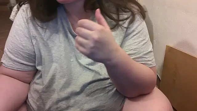 Maebi online show from September 28, 2025, 10:17 pm