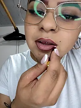 Princess Lau online show from April 18, 2026, 2:36 am