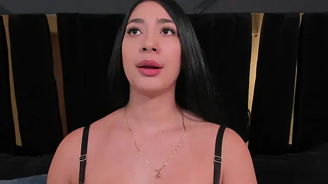 Snapshot of julieta_jewel chatting on January 13, 2026, 12:42 pm julieta jewel online show from January 13, 2026, 12:42 pm