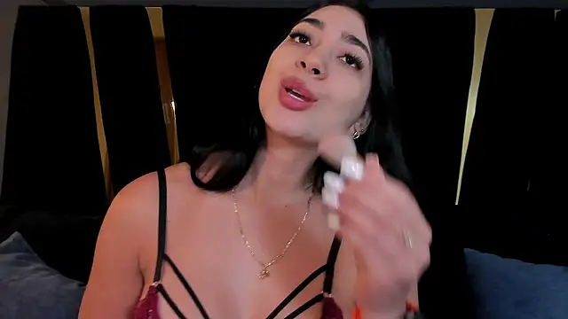 Snapshot of julieta_jewel chatting on December 2, 2025, 12:29 pm julieta jewel online show from December 2, 2025, 12:29 pm