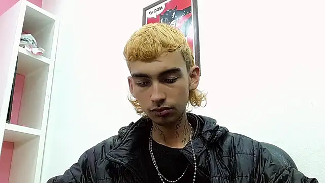 ttimy x boy online show from February 6, 2026, 11:12 pm