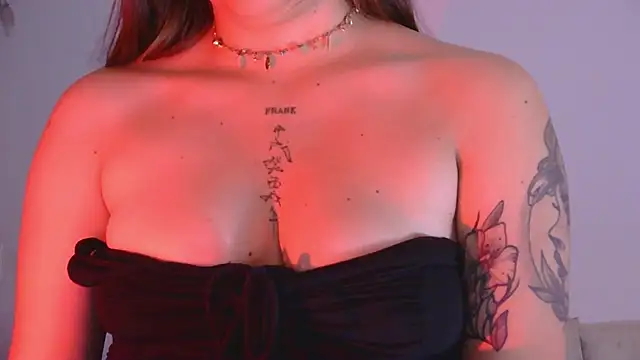 Miss oliviaa online show from March 11, 2025, 2:40 pm