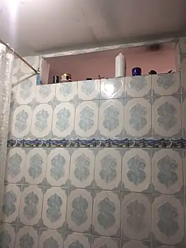 Miss oliviaa online show from October 4, 2025, 1:56 pm