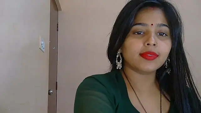 Snapshot of Sweet-Rani chatting on December 17, 2025, 5:07 pm Sweet-Rani online show from December 17, 2025, 5:07 pm