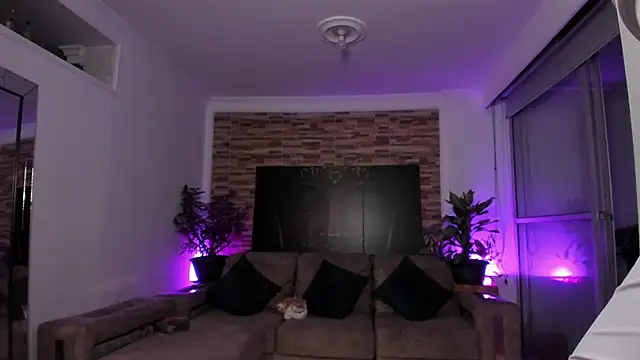 Snapshot of emilyfitness chatting on October 31, 2025, 11:44 pm emilyfitness online show from October 31, 2025, 11:44 pm