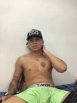 Snapshot of logannth chatting on March 13, 2026, 9:25 am logannth online show from March 13, 2026, 9:25 am