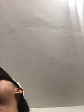 Snapshot of logannth chatting on March 17, 2026, 4:04 am logannth online show from March 17, 2026, 4:04 am